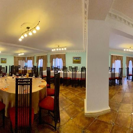 Pilo Lala Hotel Lushnjë Zewnętrze zdjęcie