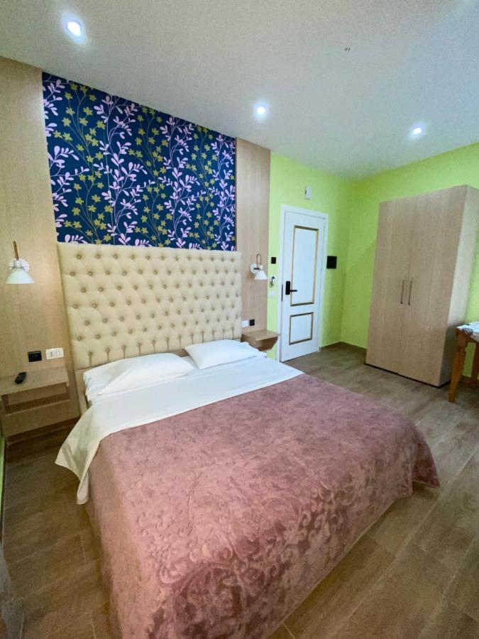 Pilo Lala Hotel Lushnjë Zewnętrze zdjęcie