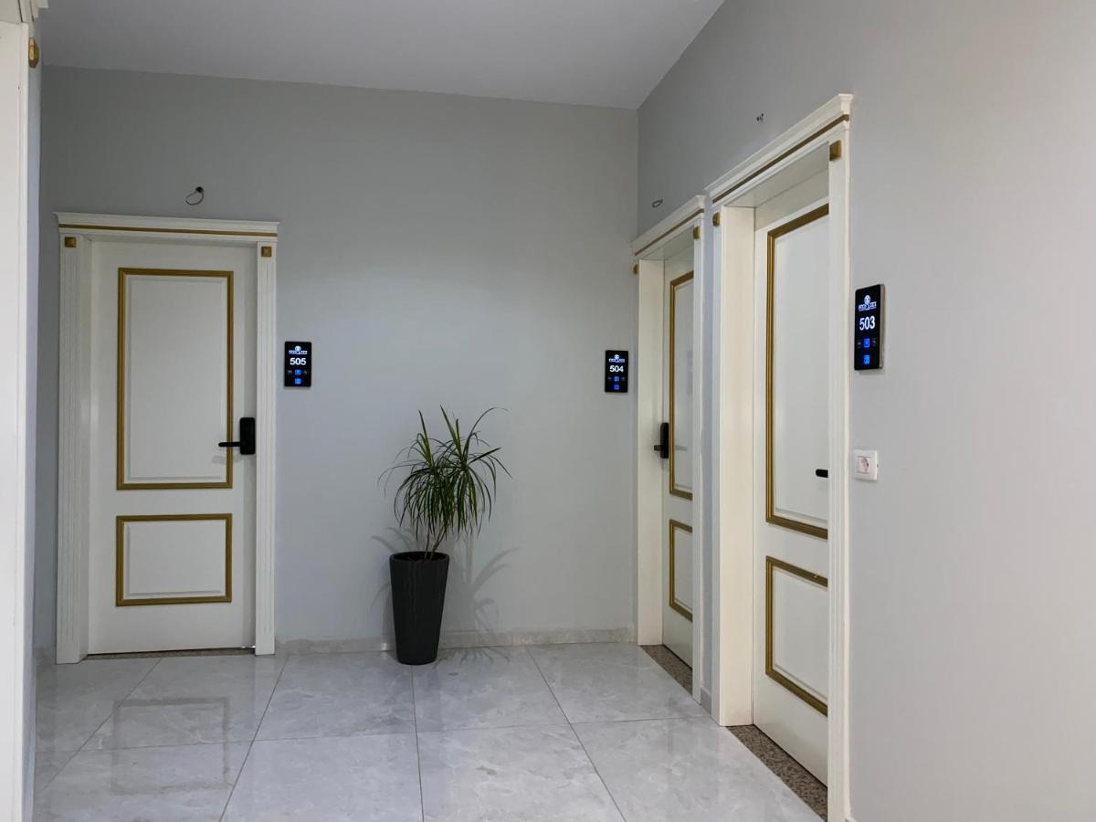 Pilo Lala Hotel Lushnjë Zewnętrze zdjęcie